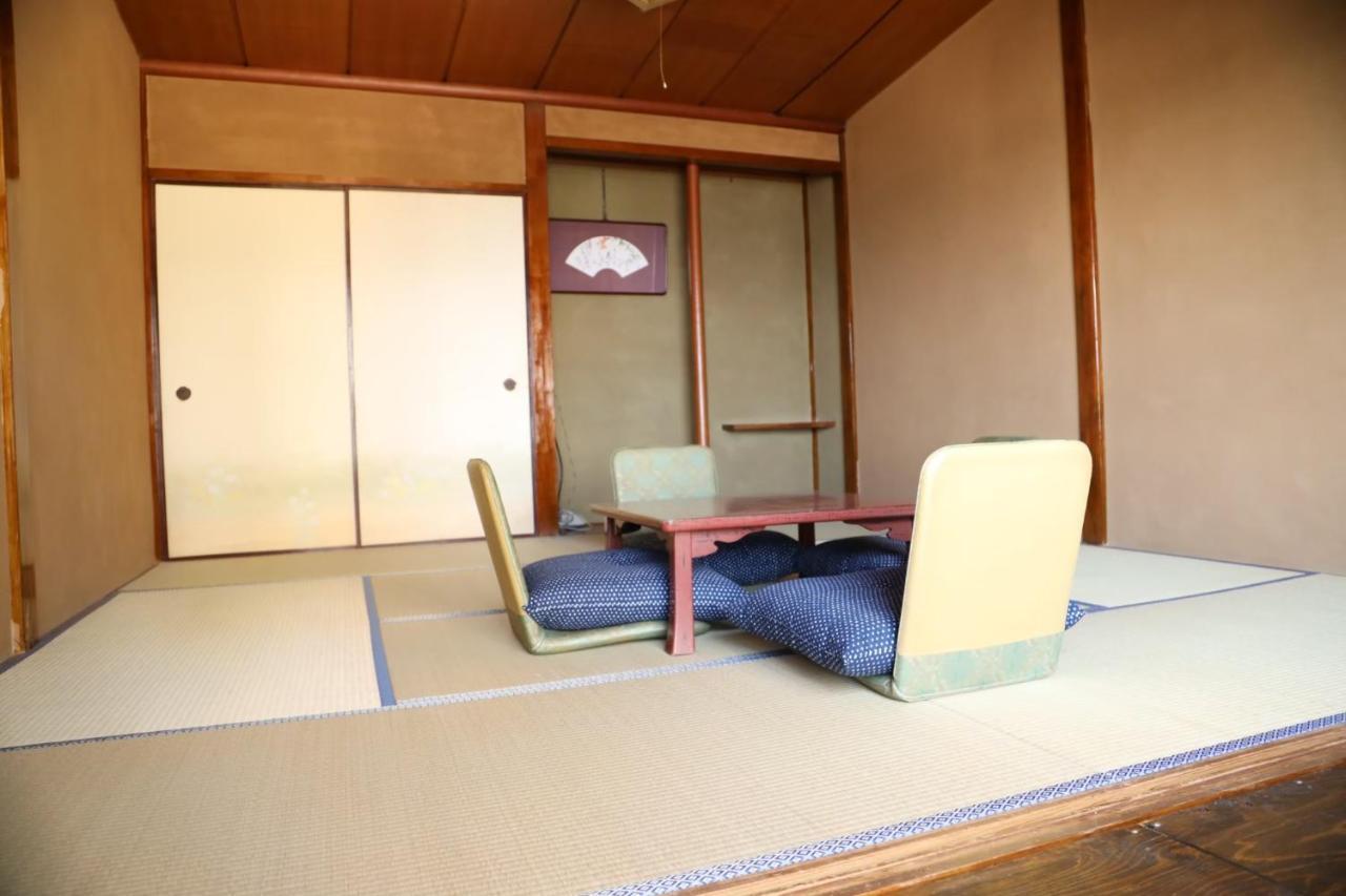 Guesthouse Nishihara Atami  Buitenkant foto
