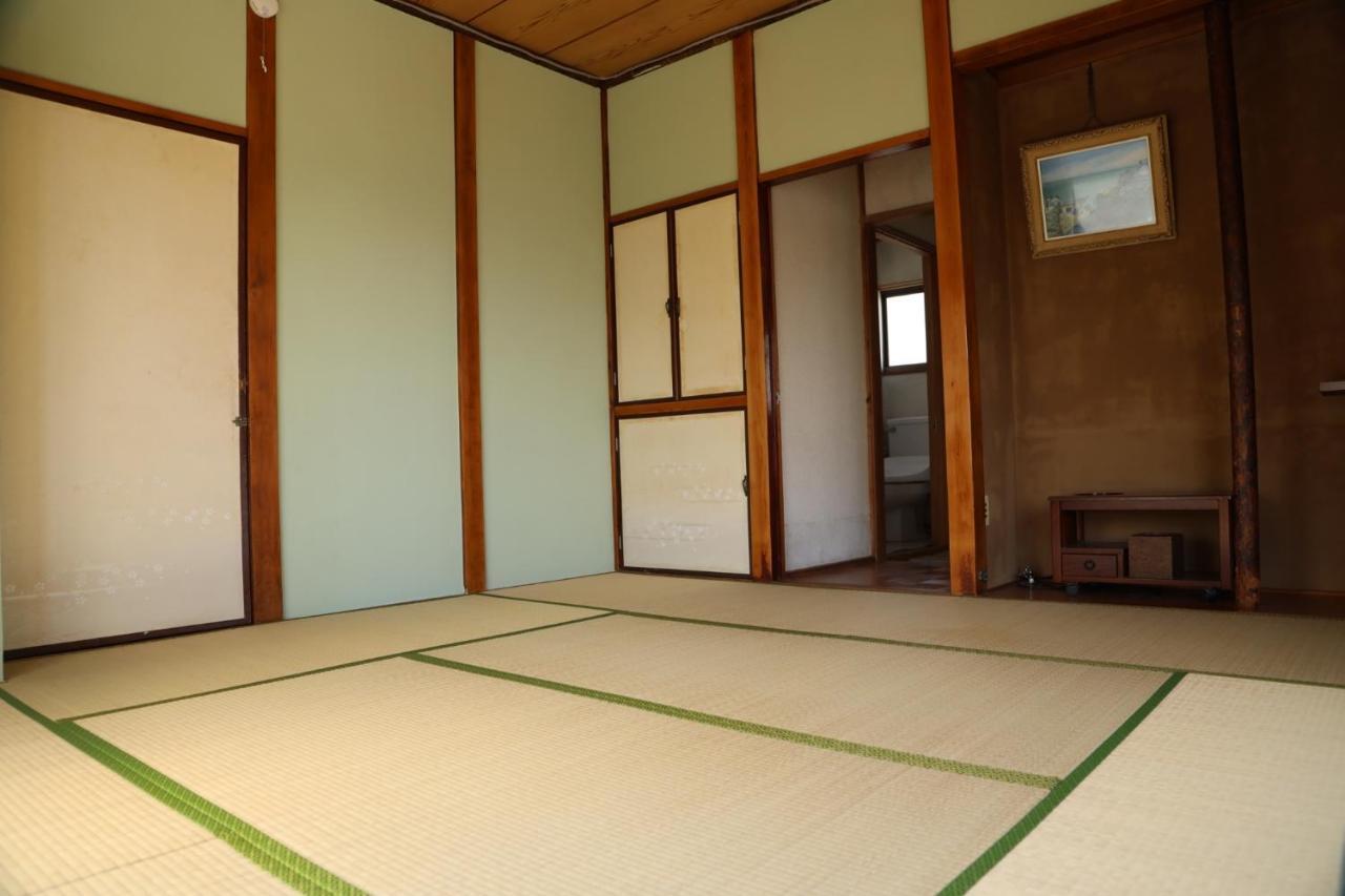Guesthouse Nishihara Atami  Buitenkant foto